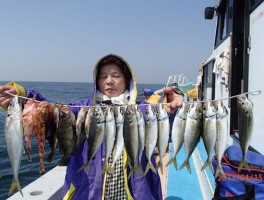 奥方釣り師　冨士子さん　がっちりご堪能でしたね　