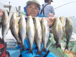 ご機嫌良くイサキ釣りでリフレッシュ釣行