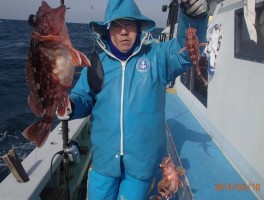 カサゴのトリプルで山盛り釣果だ