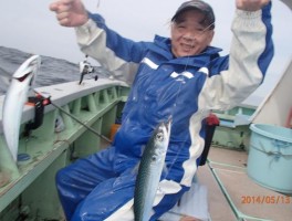 伊良湖沖産の大サバ釣りでファイトだ