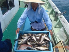 佐野名人さん　ドッサリと釣りまくりだ