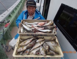 釣れすぎ釣りすぎ　気分上々だね