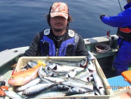 【大山沖アジ・サバコース】大山沖釣行大爆釣でスタート10